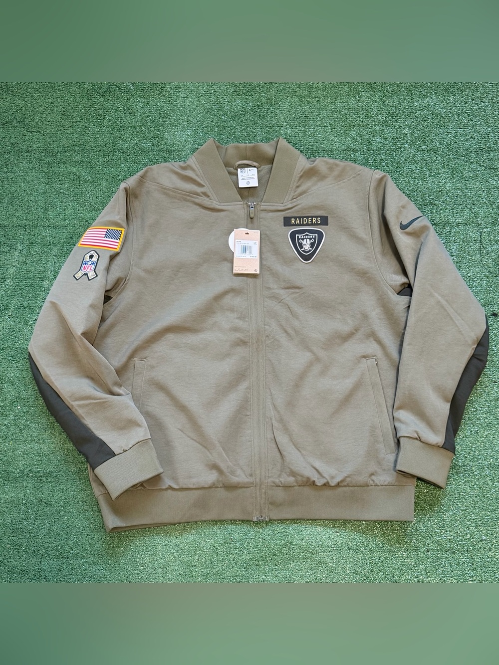 Las Vegas Raiders Men’s 2XL Nike NFL Salute to Service Full Zip Bomber Jacket